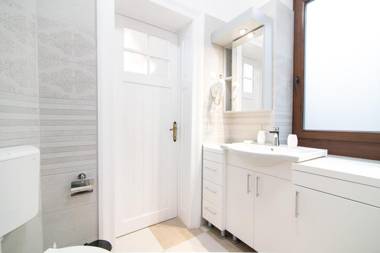 Elegant Beautiful Apartment in heart of Bucharest