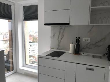 Luxury Westpark 2 One-Bedroom Suite Lakeview W5