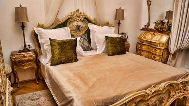 Conacul Coroanei Luxury Boutique Hotel