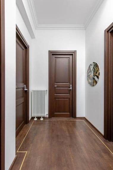 HOLT Old Town One Bedroom Apartments