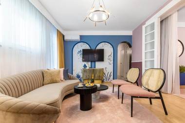 HOLT - Birds of Paradise