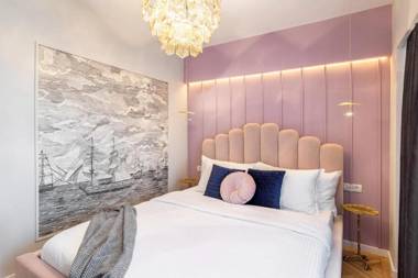 HOLT - Jules Verne's Imaginarium