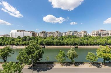 HOLT - Jules Verne's Imaginarium