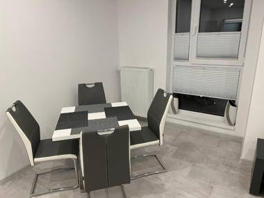 Amazing 2-Room Penthouse Cityview W13