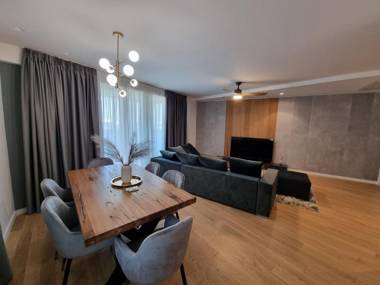 Business & Relax Apartments close Promenada Mall