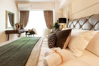 HOLT - Bagheera and Mowgli