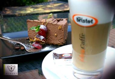 Casa Albert Boutique & Restaurant