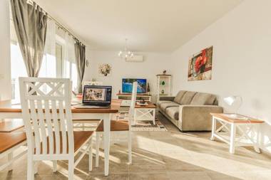 Elegant Sophia's Apartment