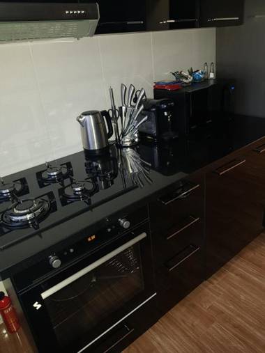 Mirrors Old Town Central