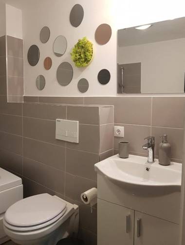 PIF Apart Livada Postei