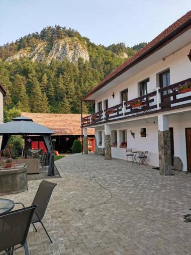 Guest House Piatra Craiului