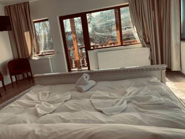 Pensiunea Anotimpuri by Casa Sandu