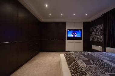 H & V Residence - Bungalow Apartment