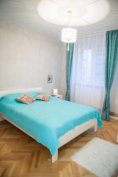 Middle of the Boulevard