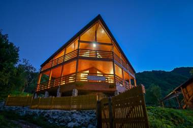 Pensiunea Huda lui Papara