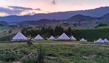 Ursa Mica Glamping Resort