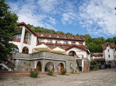 Hotel McPietroasa