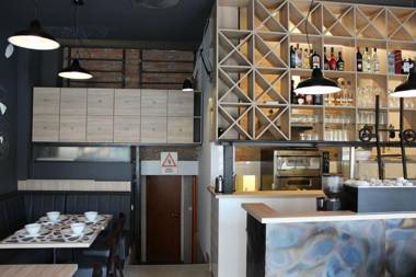 Car Royal Apartments and Rooms