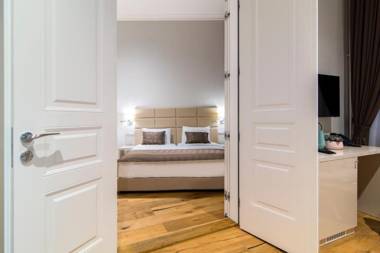 Lanterna Rooms City Center