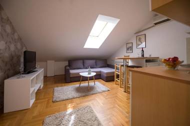 Stella Modern Apartment