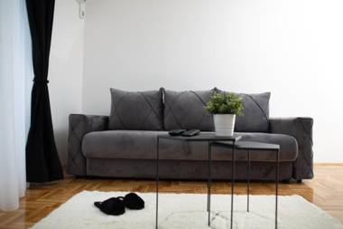 Cozy Apartment Plus