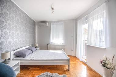 Stella Modern Apartment 2