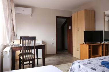 Studio Apartments Konak Maksimović