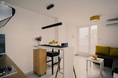 The Best Guest Sunny Apartment By The River Free Public Parking