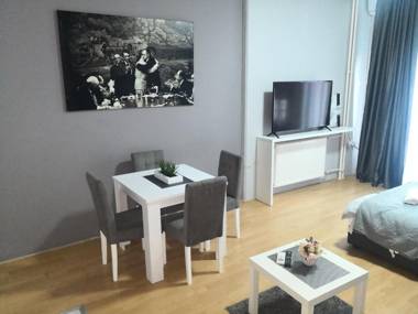 Godfather Luxory Living Apartment