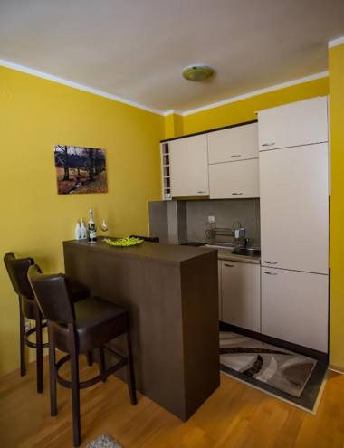 FOKA APARTMANI - 600m from Gondola 50 m from Junior sports fields