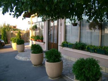 Apartments & Rooms - Konak Vukasinovic