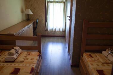 San Art Floating Hostel & Apartments