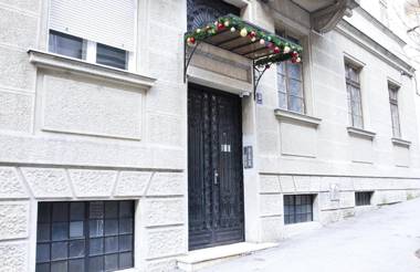 Crown Apartment - Your Royal Stay