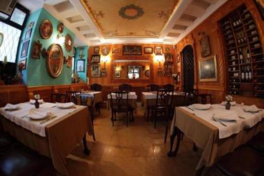 Belle Apartments - Square 8