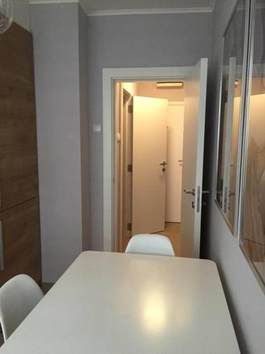 Balkan-inn Parlament Lux apartment