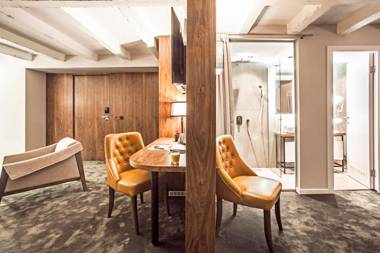 Nomad Luxury Suites