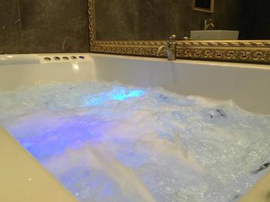 Central Business Apartments Jacuzzi
