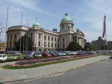 White Pearl Apartment