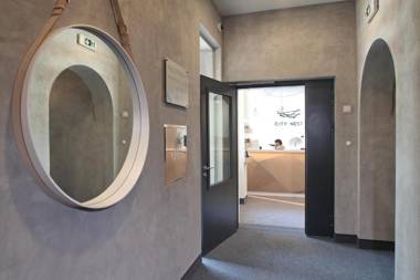 City Nest Modern & Cozy Suites