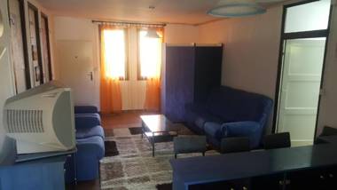 Hostel Belgrade Shungit Dragana Jeftića br 10