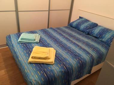 D2 - Cosy Downtown Apartment