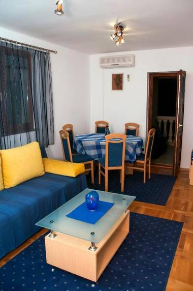 Plavi apartman Airport