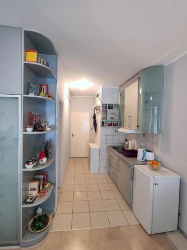 City Center Lovely Studio Apartment