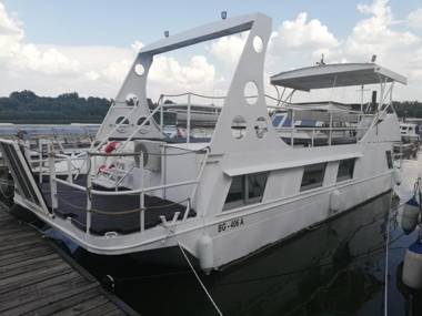 Free Room Boat Apartment