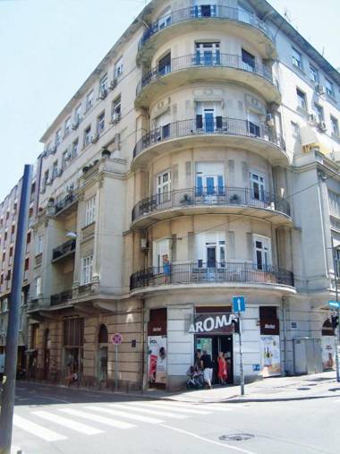 Viktor Luxury Suites