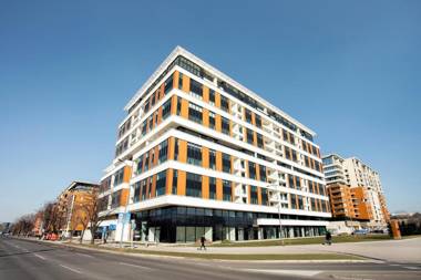 Stylish Luxury Apartment LEO garage receptionWiFi