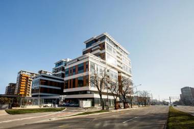 Stylish Luxury Apartment LEO garage receptionWiFi