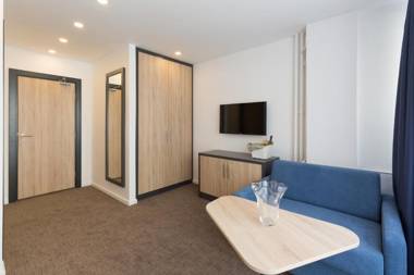 Premium Crown Suites