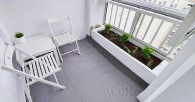 High White Apartments