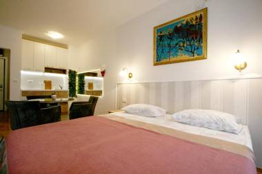 Apartment Moonstone 1